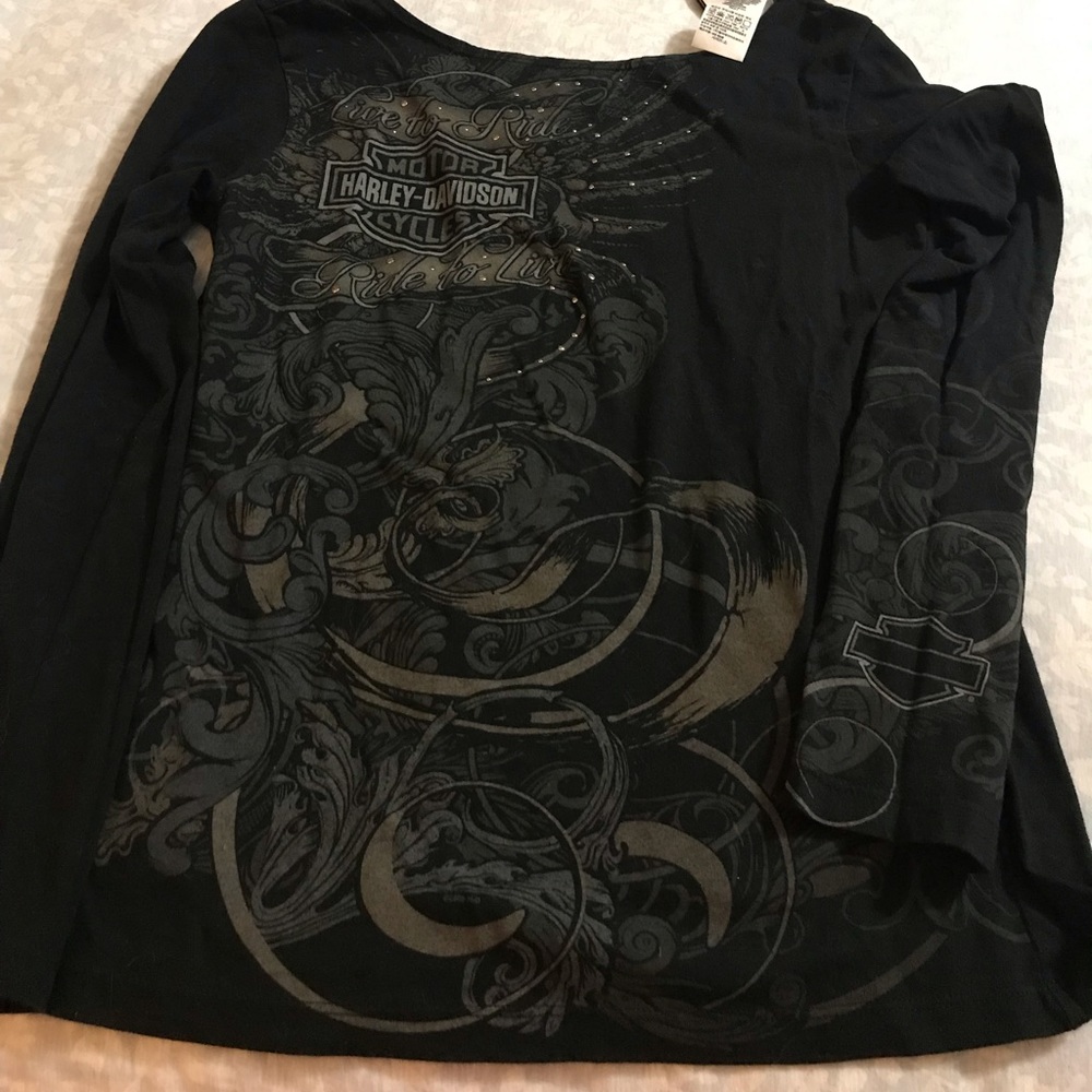 Harley-Davidson long sleeve black shirt.  Like new.